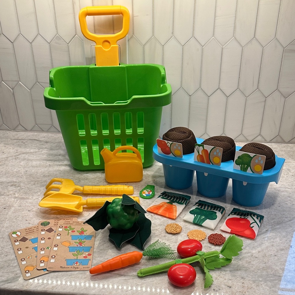 Melissa & Doug Let’s Explore Vegetable Garden Set